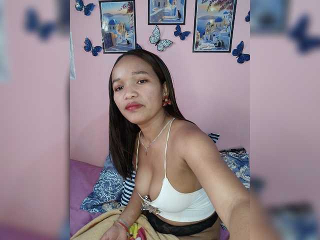 Vaninah live cam on BongaCams
