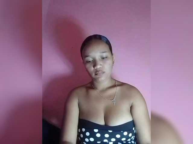 Vaninah's BongaCams show and profile