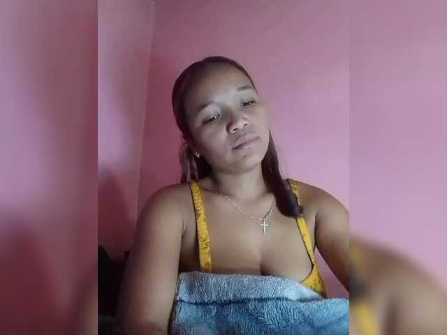 Vaninah live cam on BongaCams