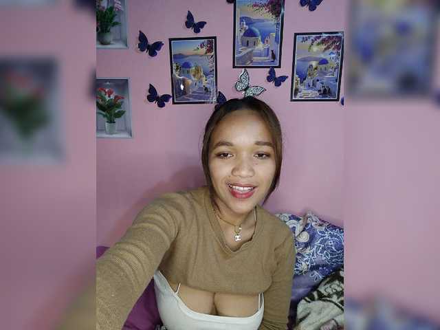 Vaninah live cam on BongaCams