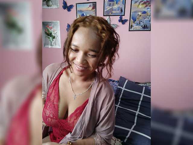 Vaninah live cam on BongaCams