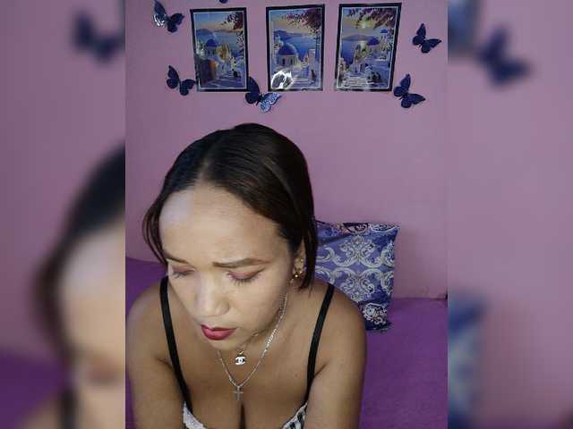 Vaninah live cam on BongaCams