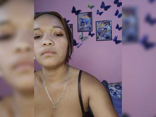Vaninah live cam on BongaCams