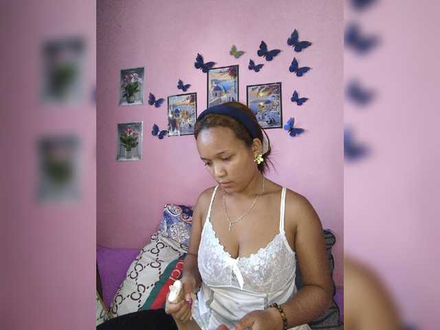 Vaninah live cam on BongaCams