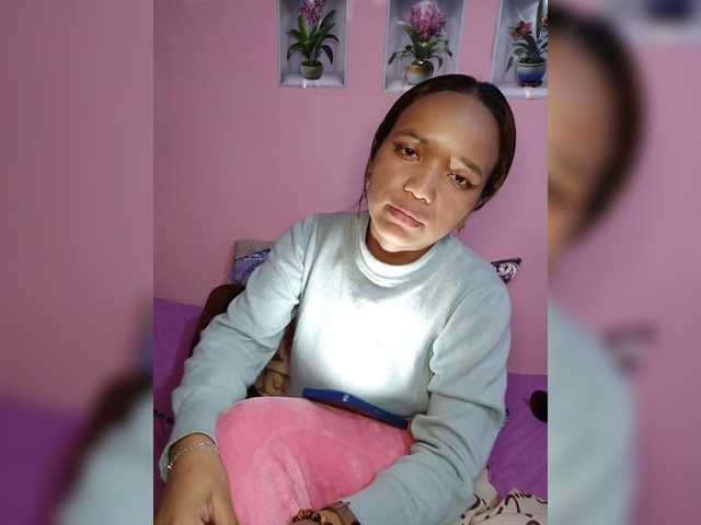 Vaninah live cam on BongaCams