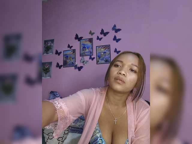 Vaninah live cam on BongaCams