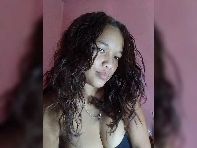 Vaninah live cam on BongaCams
