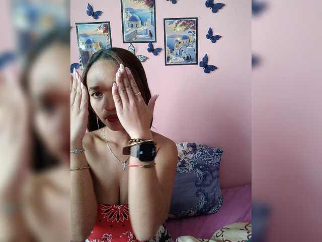 Vaninah live cam on BongaCams