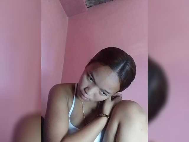 Vaninah live cam on BongaCams