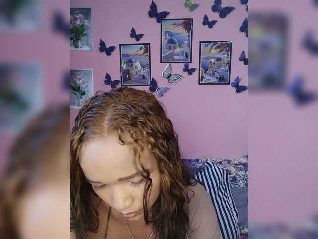 Vaninah live cam on BongaCams