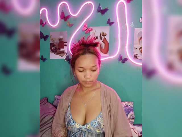 Vaninah live cam on BongaCams