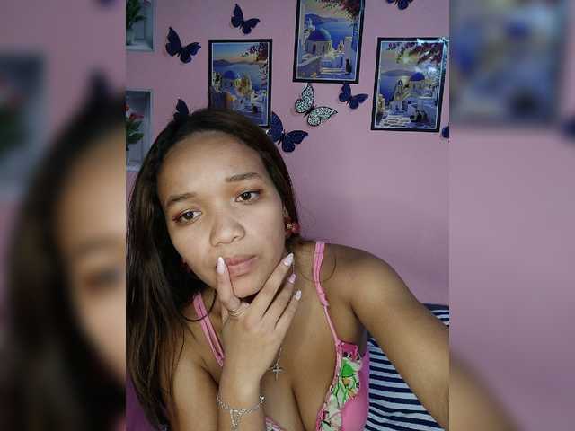 Vaninah live cam on BongaCams