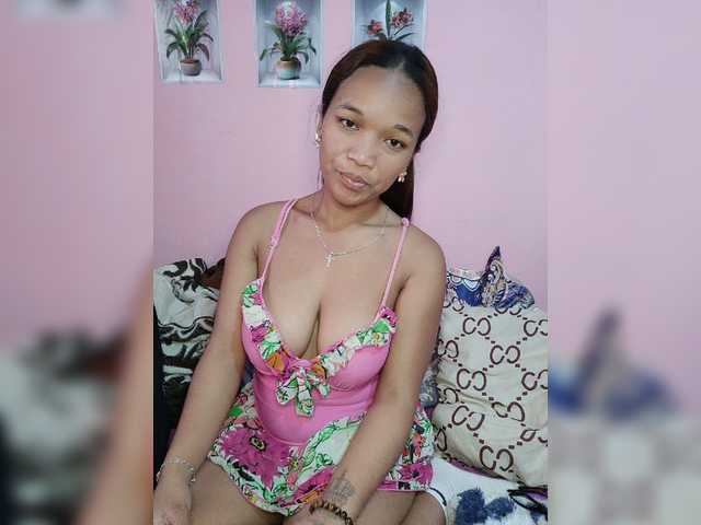Vaninah live cam on BongaCams