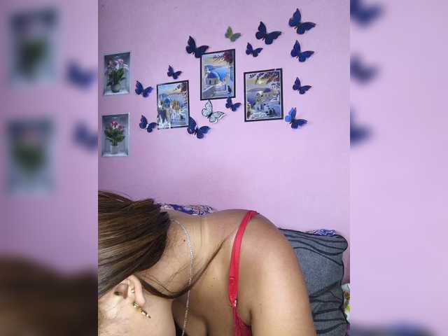 Vaninah live cam on BongaCams