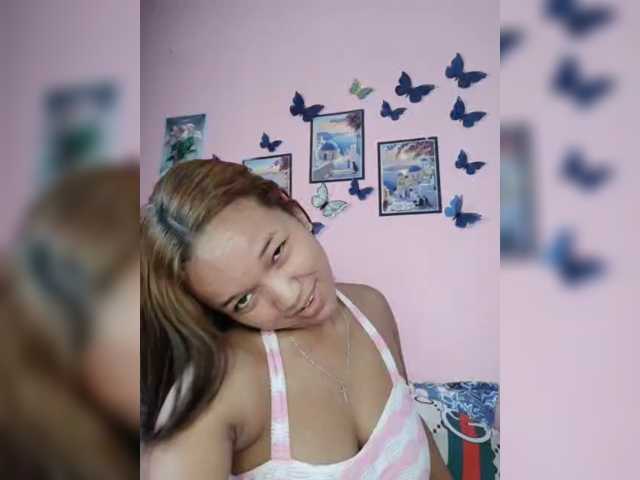 Vaninah live cam on BongaCams