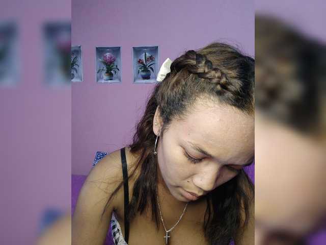 Vaninah live cam on BongaCams