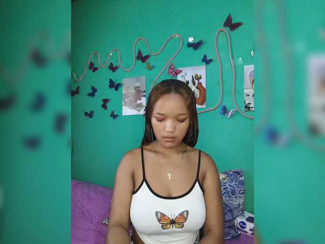 Vaninah live cam on BongaCams