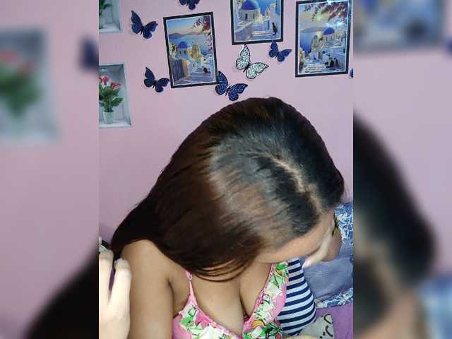 Vaninah live cam on BongaCams