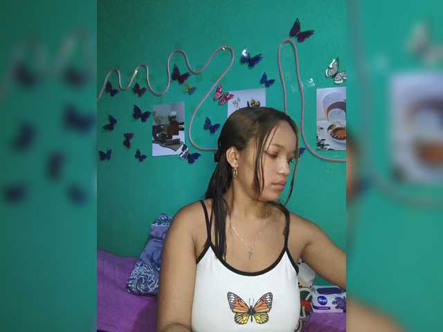 Vaninah live cam on BongaCams