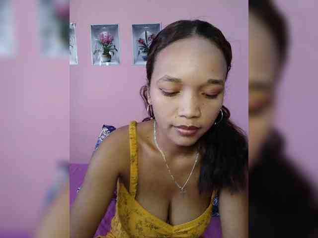 Vaninah Live Webcam on BongaCams