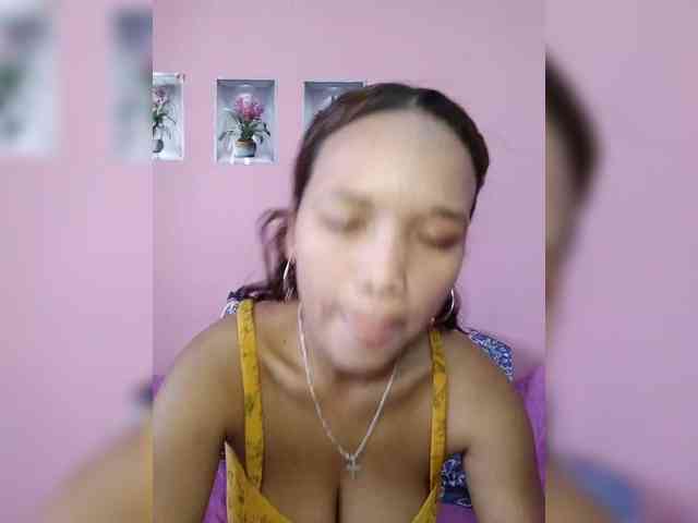 Vaninah Live Webcam on BongaCams