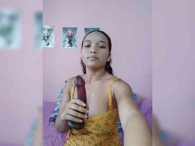 Vaninah Live Webcam on BongaCams