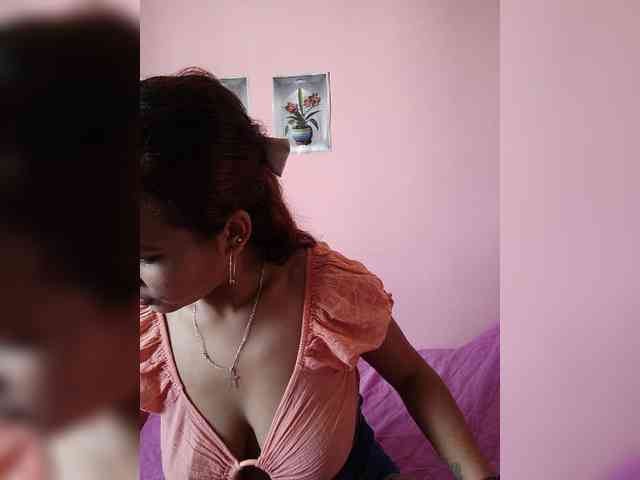 Vaninah Live Webcam on BongaCams