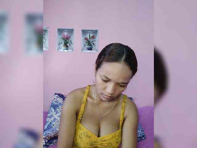Vaninah Live Webcam on BongaCams
