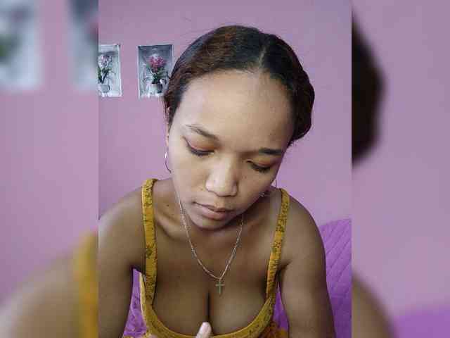 Vaninah Live Webcam on BongaCams
