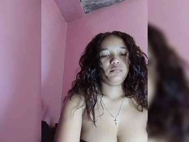 Vaninah Live Webcam on BongaCams