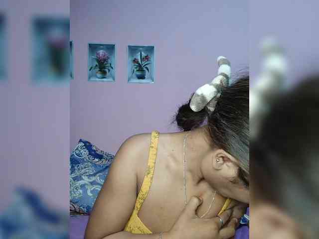 Vaninah Live Webcam on BongaCams