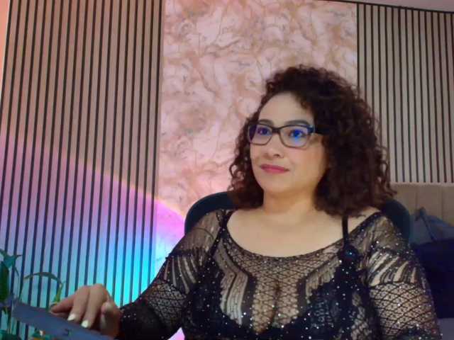 juliramirez2 live cam on BongaCams