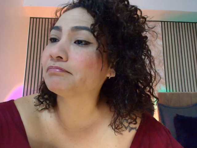juliramirez2 live cam on BongaCams