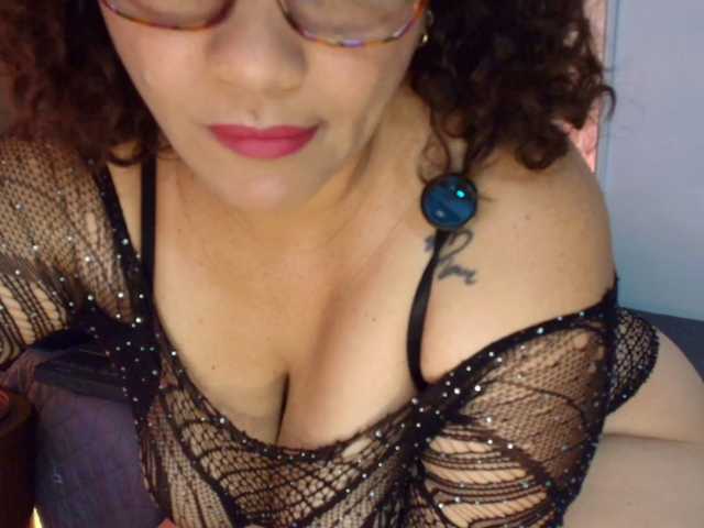 juliramirez2 live cam preview