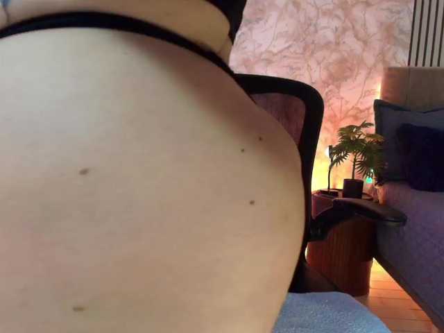 juliramirez2 live cam on BongaCams