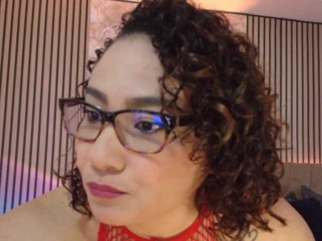 juliramirez2 live cam on BongaCams