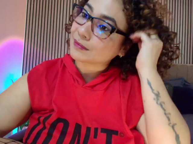 juliramirez2 live cam