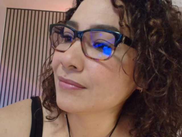 juliramirez2 live cam on BongaCams