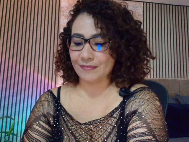 juliramirez2 live cam on BongaCams