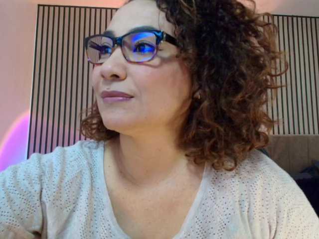 juliramirez2 live cam