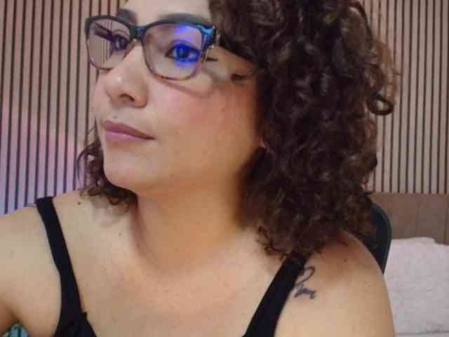 Model: juliramirez2