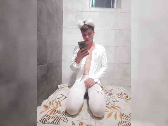 Daniil-1a Live Webcam on BongaCams