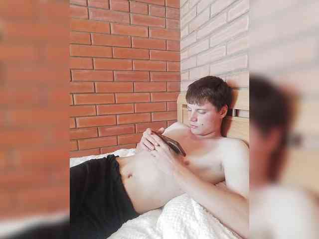Daniil-1a Sex Cam Show