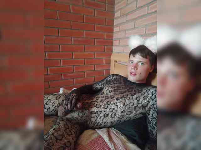 Daniil-1a Sex Cam Show