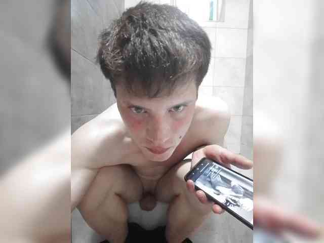 Daniil-1a Sex Cam Show