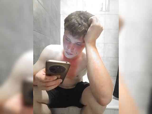 Daniil-1a Sex Cam Show