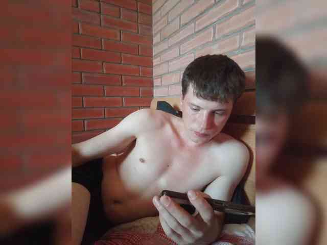 Daniil-1a Sex Cam Show