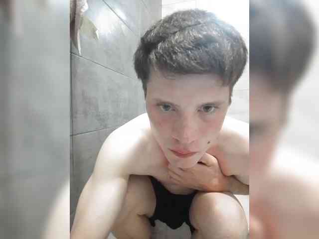 Daniil-1a Sex Cam Show