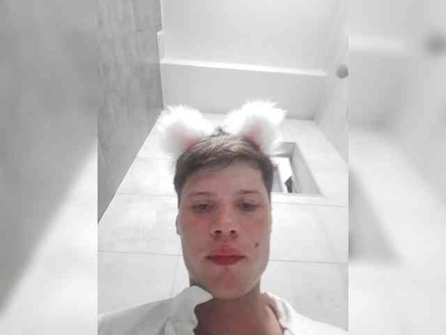 Daniil-1a Live Webcam on BongaCams