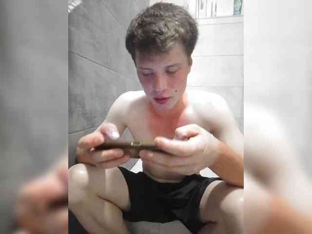 Daniil-1a Sex Cam Show